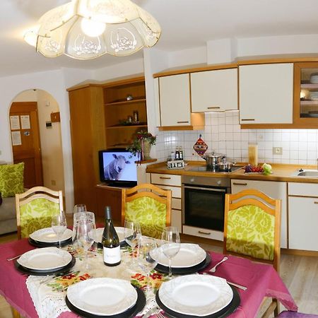 Villa Artic Apartments 캄피텔로디파사 외부 사진