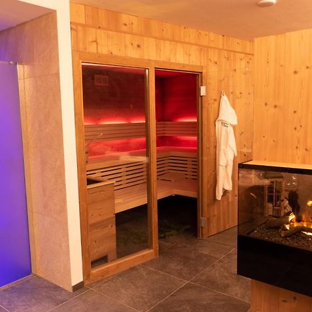 Villa Artic Apartments 캄피텔로디파사 외부 사진