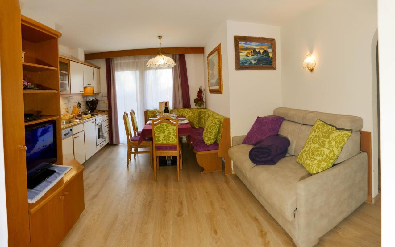 Villa Artic Apartments 캄피텔로디파사 외부 사진