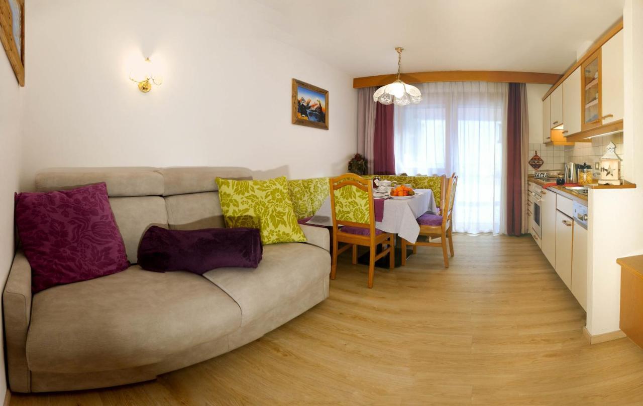 Villa Artic Apartments 캄피텔로디파사 외부 사진